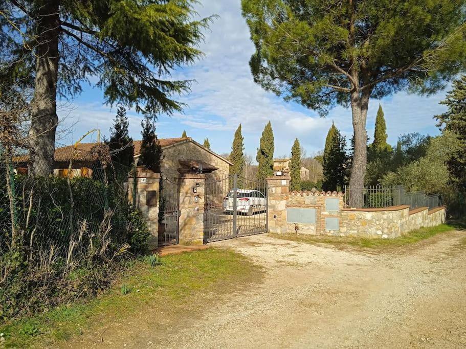 Villetta Con Parco Vicino San Gimignano 콜레 발델사 외부 사진